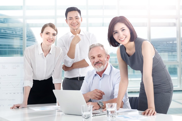 A Guide to Working and Living in China as Business Expatriates (2025 Edition)