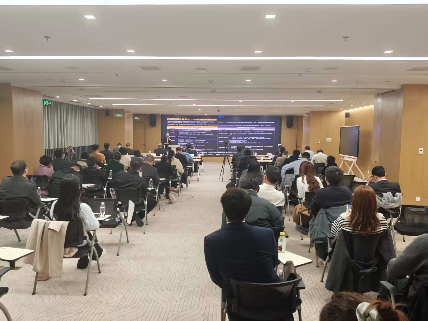 ace5a12e0fa3b0e6e1bbe3a149329f3.jpg ace5a12e0fa3b0e6e1bbe3a149329f3.jpg